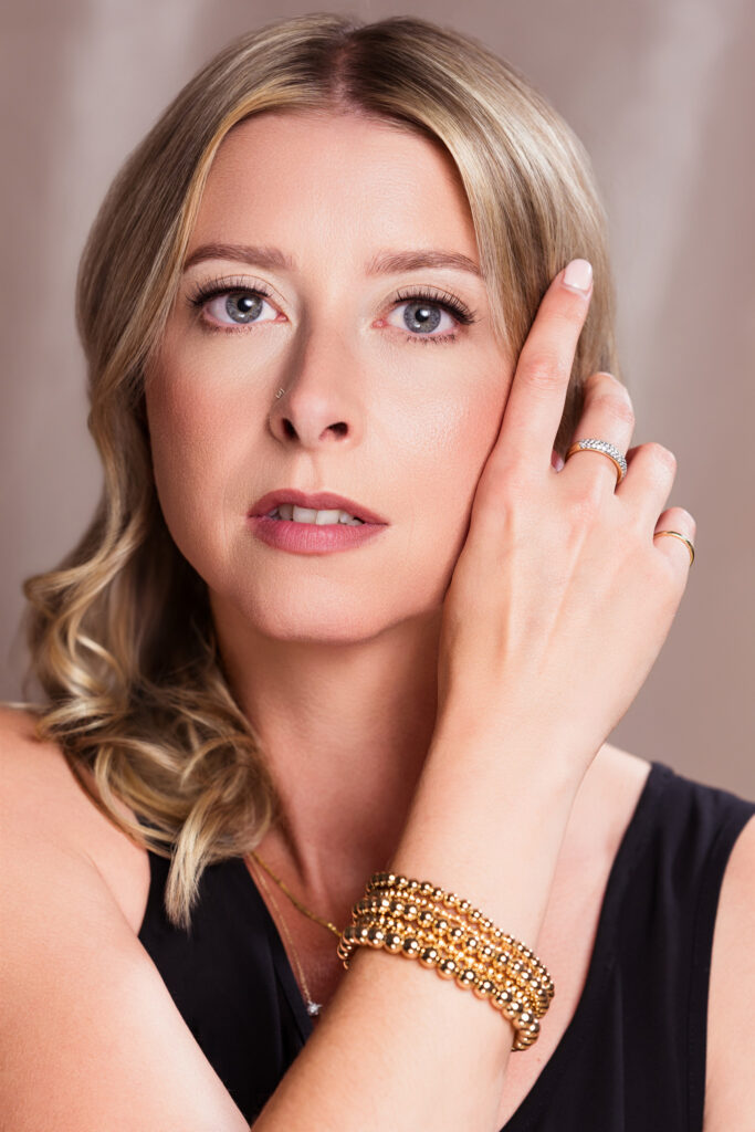 Jewellery styling for Portrait Photoshot, fine art portrait studio in Calgary, Calgary photographer, jewellery concierge, Robyn Bell-Wong Calgary, Claudia Tecuceanu photographer
