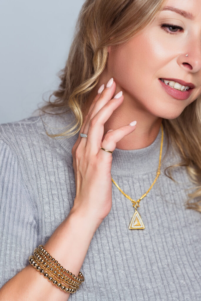 Jewellery in Portrait Photography, styling jewellery in photo sessions, fine art women portrait photographer, jewellery concierge, Robyn Bell-Wong Calgary, Claudia Tecuceanu photographer