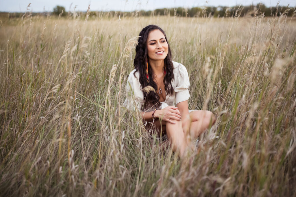 Claudia Tecuceanu women portrait photographer, outdoor artist photoshoot, outdoor musician photos in Calgary, Beauty portrait photos